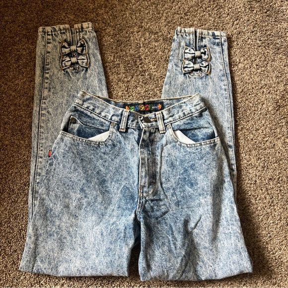 Vintage 80s 90s SASSON Acid Wash High Waist Denim Jeans with BOWS - Picture 2 of 6